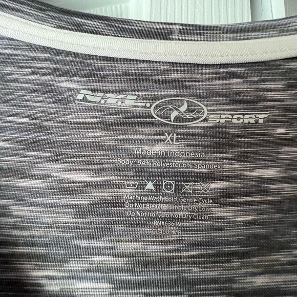 N.Y.L Sport Short Sleeve Gray Print Top Size XL, NWT - Picture 2 of 7